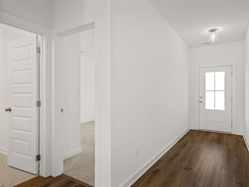 Spacious, unfurnished interior of a new home in Calista Farms, White House (Image 16).