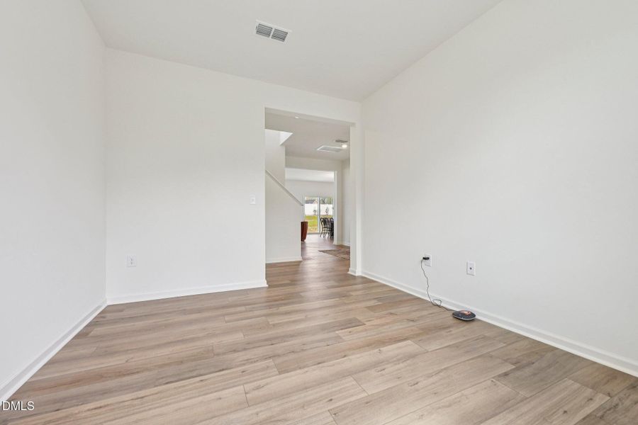 18-web-or-mls-Caspian Ct-S0104-018