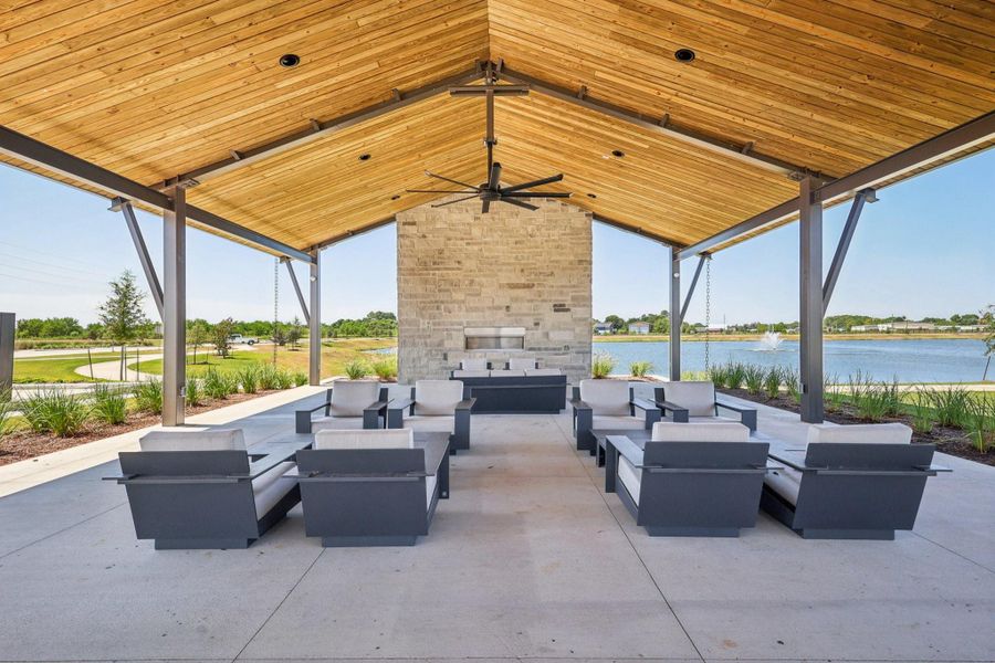 Community amenities in Kemah Crossing - City Series, Kemah (Image 14).