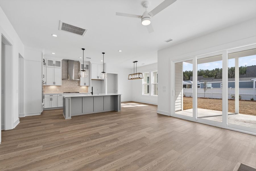 Spacious, unfurnished interior of a new home in , Summerville (Image 18).