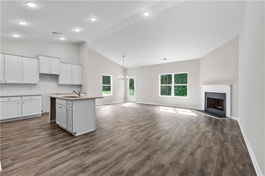 Spacious, unfurnished interior of a new home in , Villa Rica (Image 33).