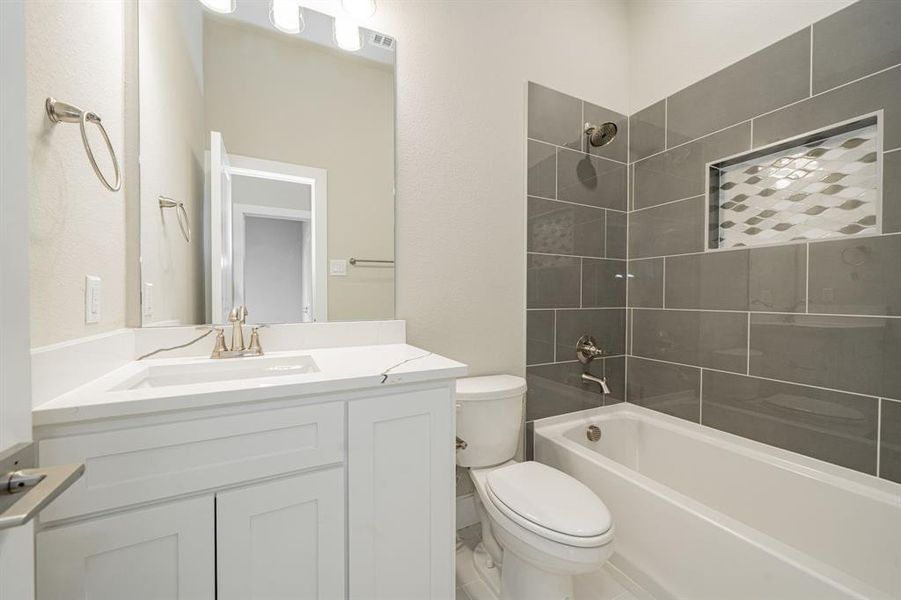 Furnished interior view inside a new home in , Celeste (Image 17).