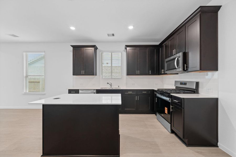 Furnished interior view inside a new home in Bay Creek, Baytown (Image 9).