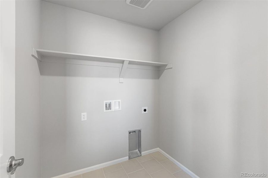 Spacious, unfurnished interior of a new home in , Thornton (Image 16).