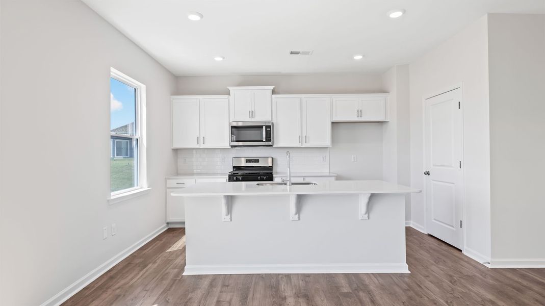 Furnished interior view inside a new home in Woodglen, Piedmont (Image 6).