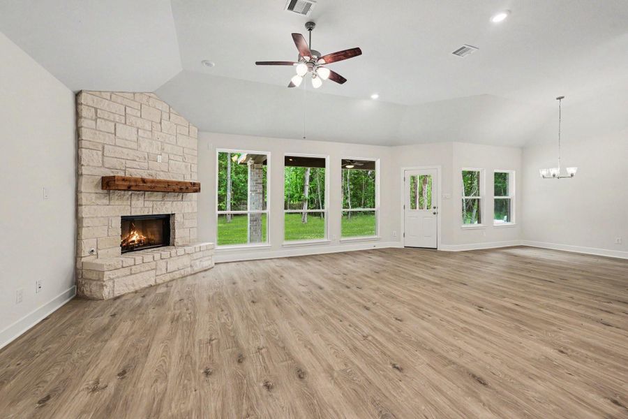 Spacious, unfurnished interior of a new home in Encino Estates, Dayton (Image 13).