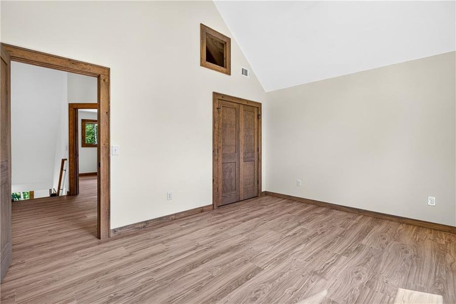 Spacious, unfurnished interior of a new home in , Ellijay (Image 24).