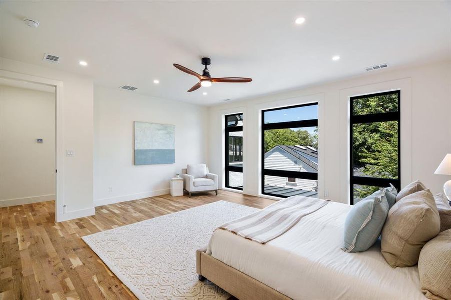 Furnished interior view inside a new home in , Dallas (Image 17).