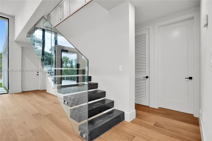 Spacious, unfurnished interior of a new home in , Miami (Image 16).