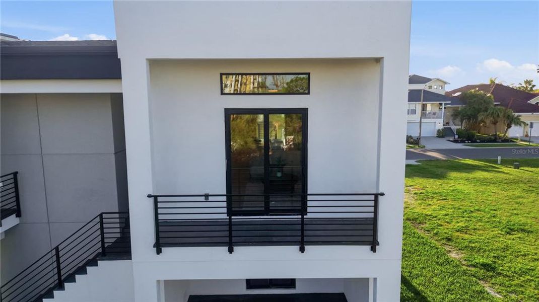 Exterior details and patio area of a home in , New Port Richey (Image 37).
