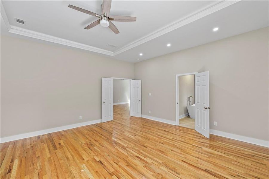 Spacious, unfurnished interior of a new home in , Atlanta (Image 18).