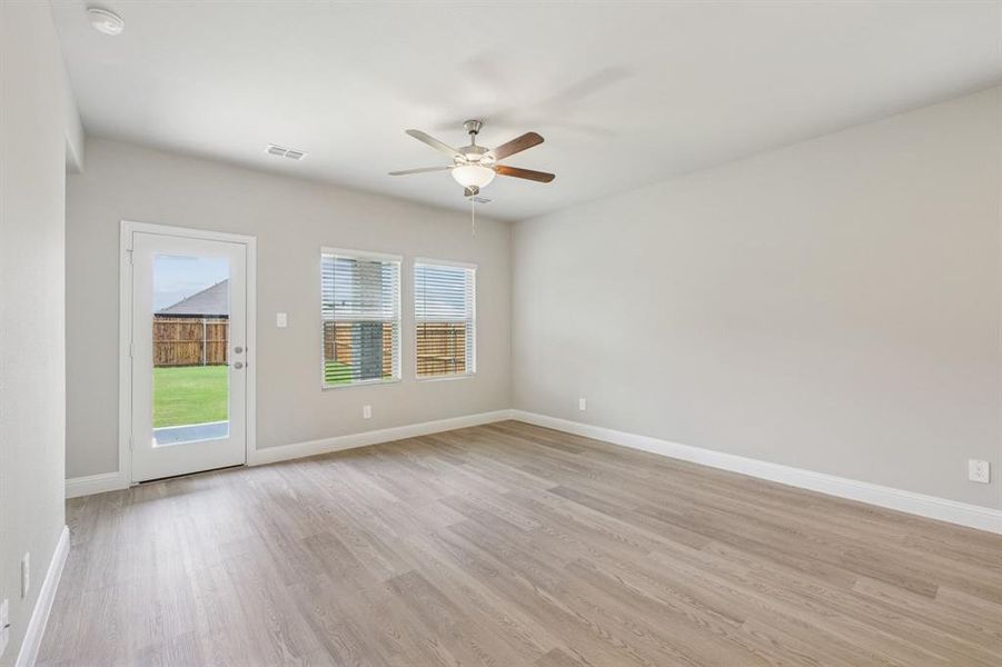 Photo is not of the actual home, but is an inspirational photo of builder’s model home and may depict options, furnishings, and/or decorator features that are not included. Photo is not of the actual home, but is an inspirational photo of builder’s model home and may depict options, furnishings, and/or decorator features that are not included.