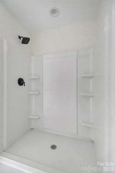 Image 33 of a home in .