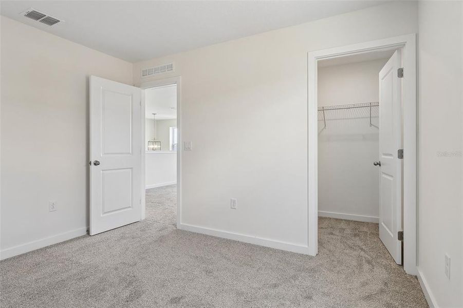 Spacious, unfurnished interior of a new home in Hamilton Bluff, Haines City (Image 17).