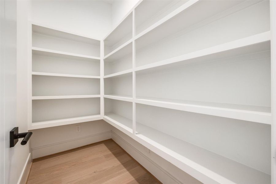 Spacious, unfurnished interior of a new home in , Houston (Image 22).