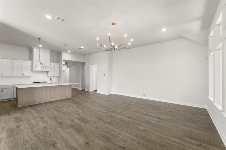 20. 9712 Talia - Family (3)