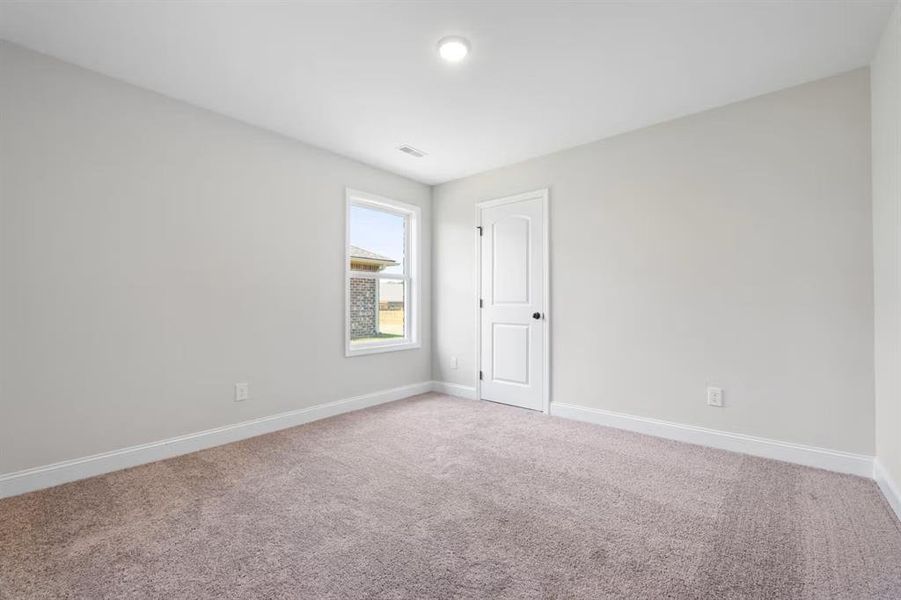 Spacious, unfurnished interior of a new home in Meadow Ridge Estates, Josephine (Image 26).