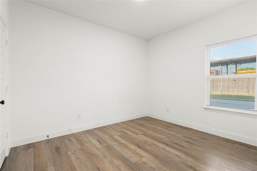 Spacious, unfurnished interior of a new home in , Dallas (Image 11).
