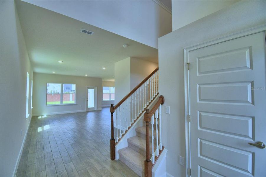 Spacious, unfurnished interior of a new home in Lake Juliana Estates, Auburndale (Image 13).