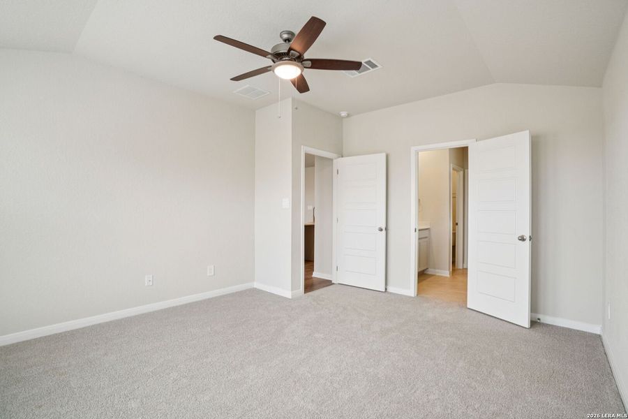 Spacious, unfurnished interior of a new home in Legendary Trails - Premier Series, Cibolo (Image 16).