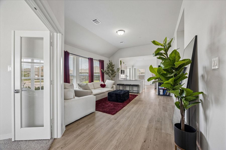 Furnished interior view inside a new home in Sierra Vista, Iowa Colony (Image 11).