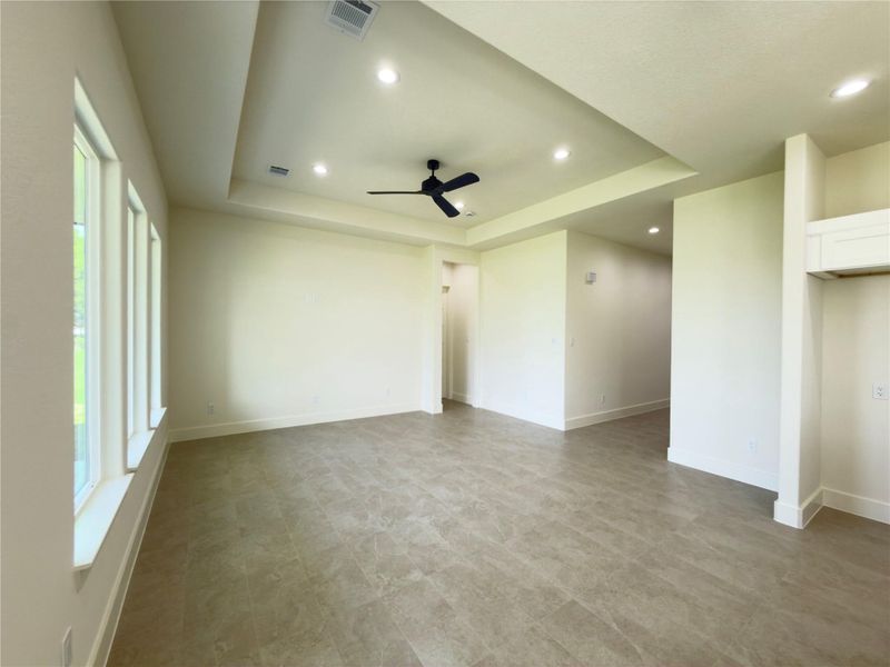 Spacious, unfurnished interior of a new home in , Livingston (Image 30).