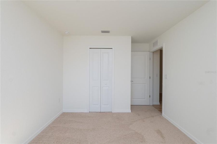 Spacious, unfurnished interior of a new home in , Sebring (Image 18).