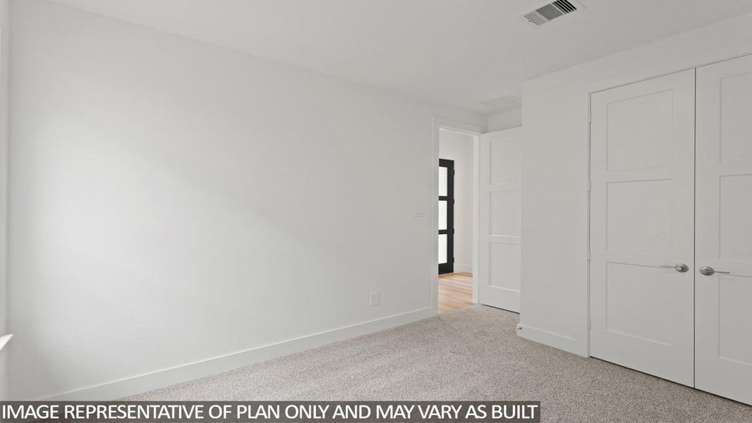 Spacious, unfurnished interior of a new home in Silverthorne, Conroe (Image 14). Spacious, unfurnished interior of a new home in Silverthorne, Conroe (Image 14).