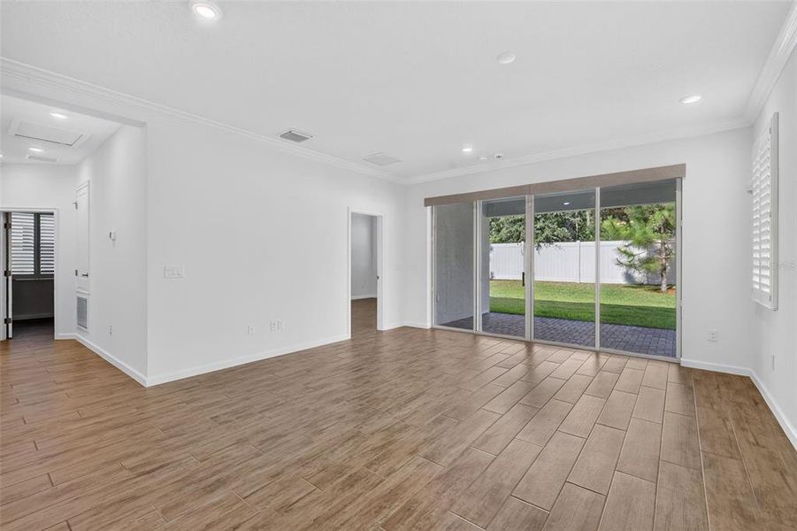 Spacious, unfurnished interior of a new home in , Mount Dora (Image 15).