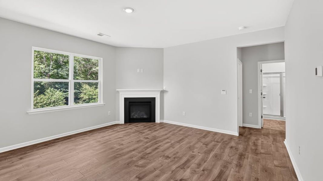 Spacious, unfurnished interior of a new home in Woodglen, Piedmont (Image 21). Spacious, unfurnished interior of a new home in Woodglen, Piedmont (Image 21).