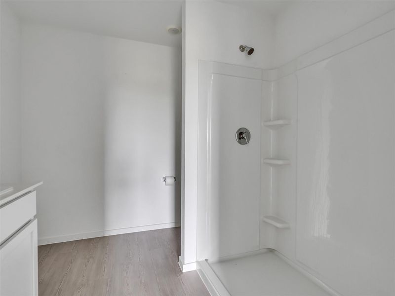 Spacious, unfurnished interior of a new home in , Katy (Image 30).