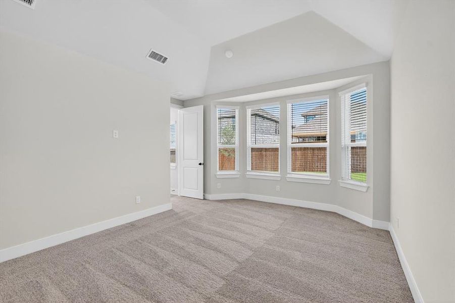 Spacious, unfurnished interior of a new home in Hillstead, Lavon (Image 14).