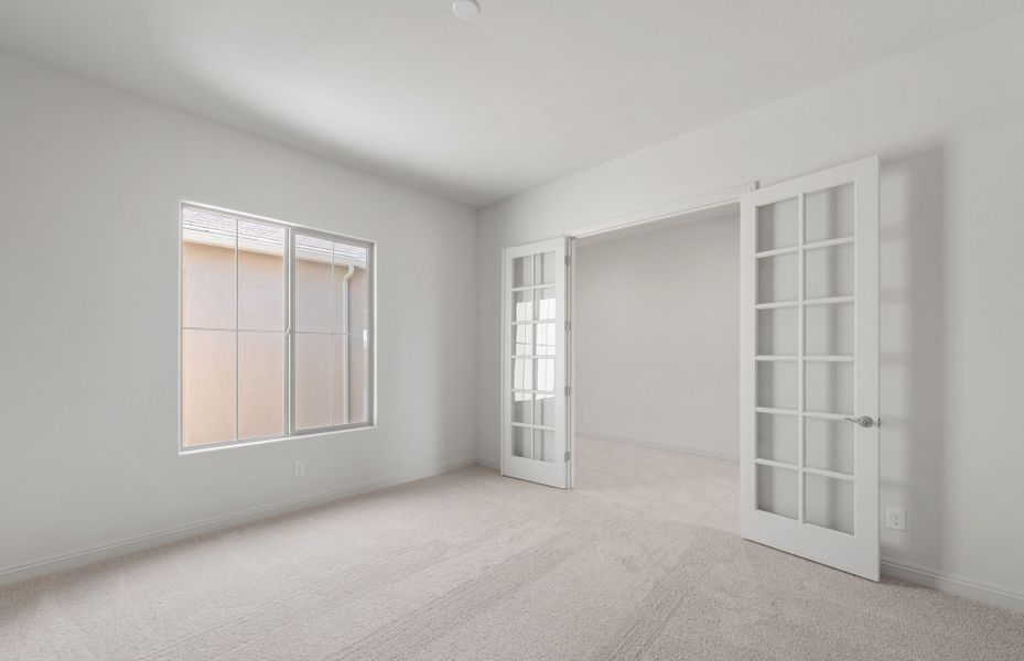Spacious, unfurnished interior of a new home in Artisan at Asante, Surprise (Image 26).