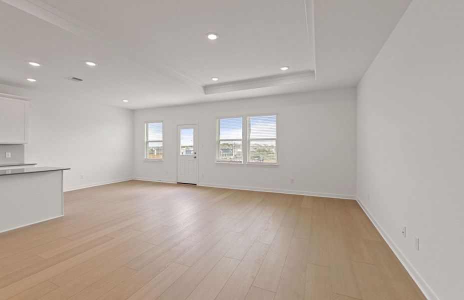 Spacious, unfurnished interior of a new home in Skyview, Belton (Image 27).