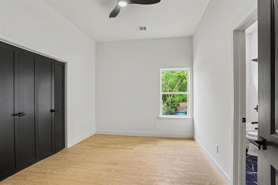 Spacious, unfurnished interior of a new home in , Dallas (Image 15).