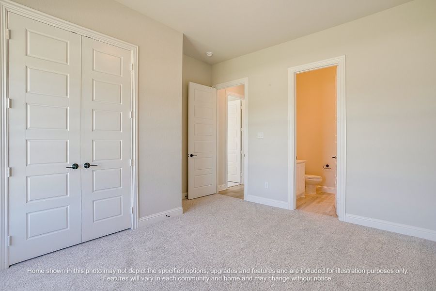 Spacious, unfurnished interior of a new home in Waterfall Ranch, Waxahachie (Image 15).