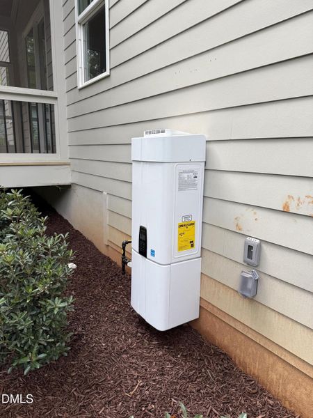 Gas Tankless Water Heater Gas Tankless Water Heater