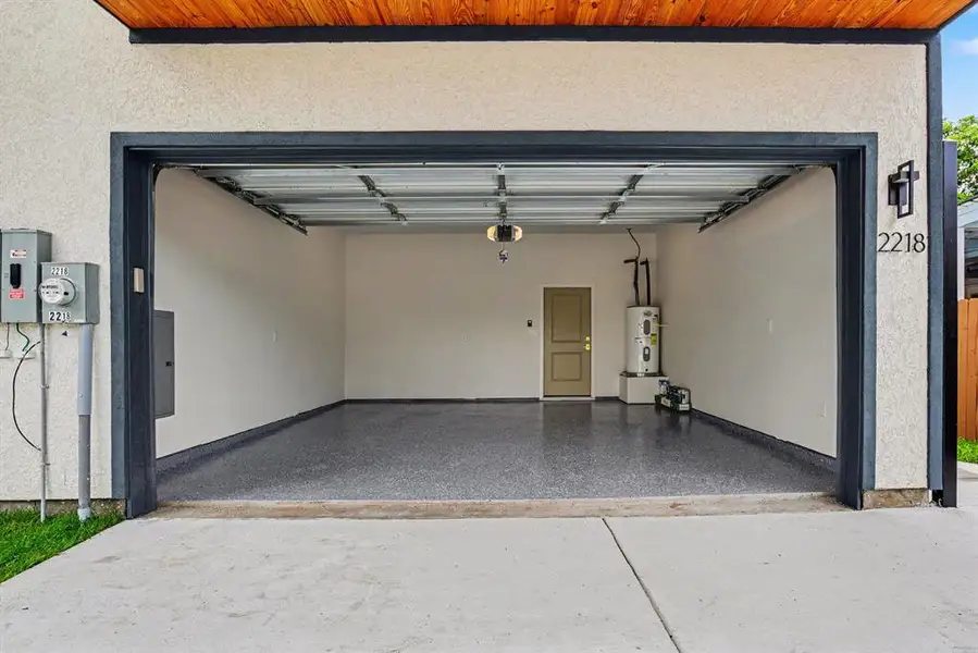 Exterior details and patio area of a home in , Dallas (Image 3).