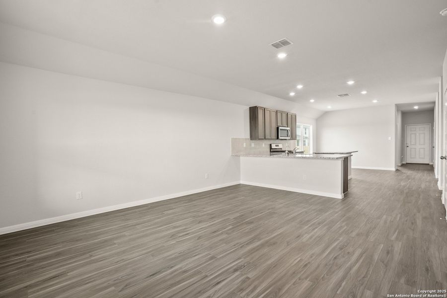 Image 28 of a home in Hunters Ranch.