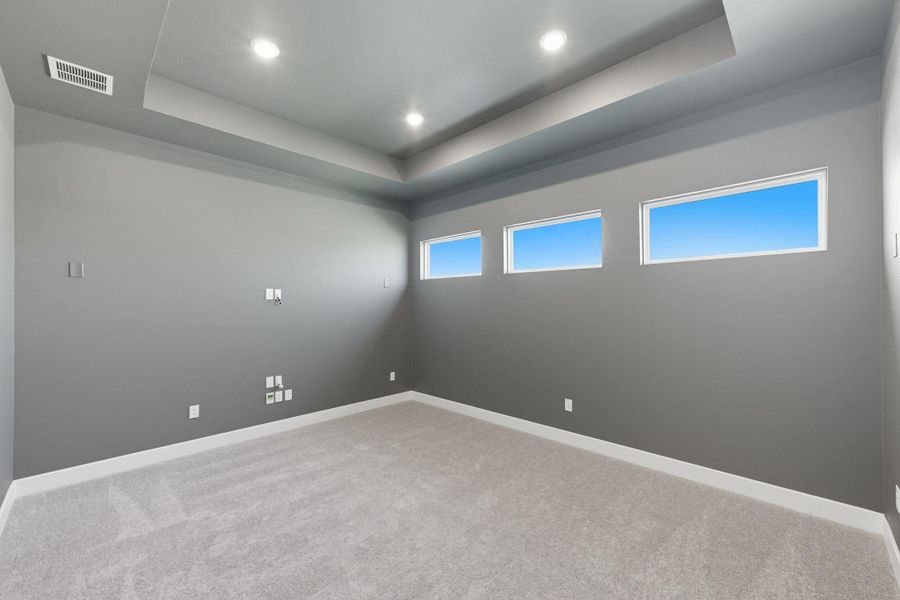 Spacious, unfurnished interior of a new home in , Lakeway (Image 12).