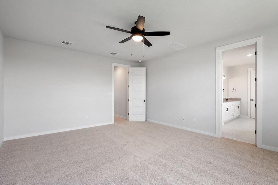 Spacious, unfurnished interior of a new home in Lariat, Liberty Hill (Image 34). Spacious, unfurnished interior of a new home in Lariat, Liberty Hill (Image 34).