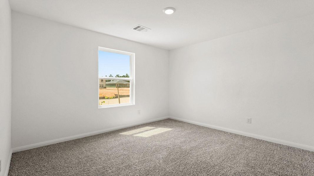 Spacious, unfurnished interior of a new home in McCrorey Trails, Conroe (Image 12).
