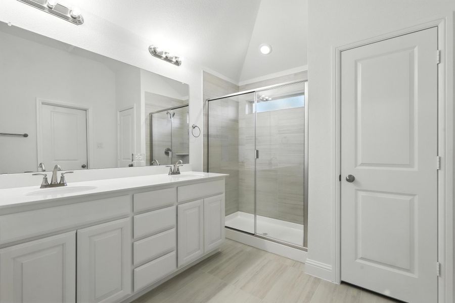 Representative furnished interior of a home built from the Hanover by Cheldan Homes in Craftsmen's Corner, Cleburne (Image 47).