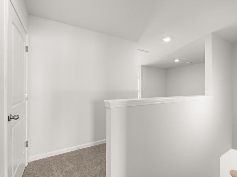 Spacious, unfurnished interior of a new home in Hughes Court, Dawsonville (Image 27).