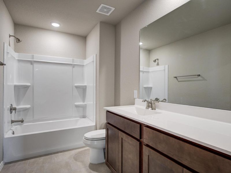 Representative furnished interior of a home built from the The Murray I by Davidson Homes LLC in Comanche Ridge, San Antonio (Image 11).