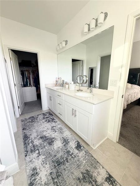 Furnished interior view inside a new home in , Winter Garden (Image 15).