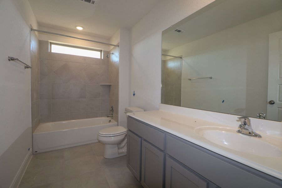 Owner's Bathroom Owner's Bathroom