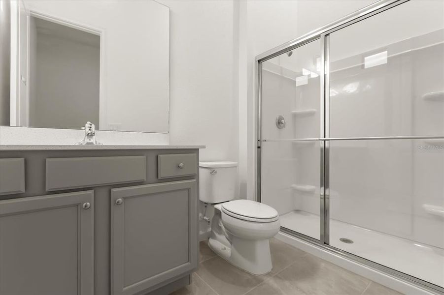 Furnished interior view inside a new home in , Orlando (Image 13).