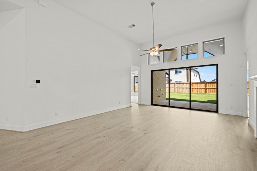 Spacious, unfurnished interior of a new home in Dunham Pointe, Cypress (Image 17). Spacious, unfurnished interior of a new home in Dunham Pointe, Cypress (Image 17).