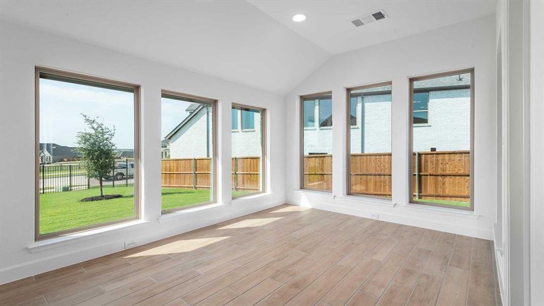 Spacious, unfurnished interior of a new home in The Heights At Uptown Celina 50', Celina (Image 13).